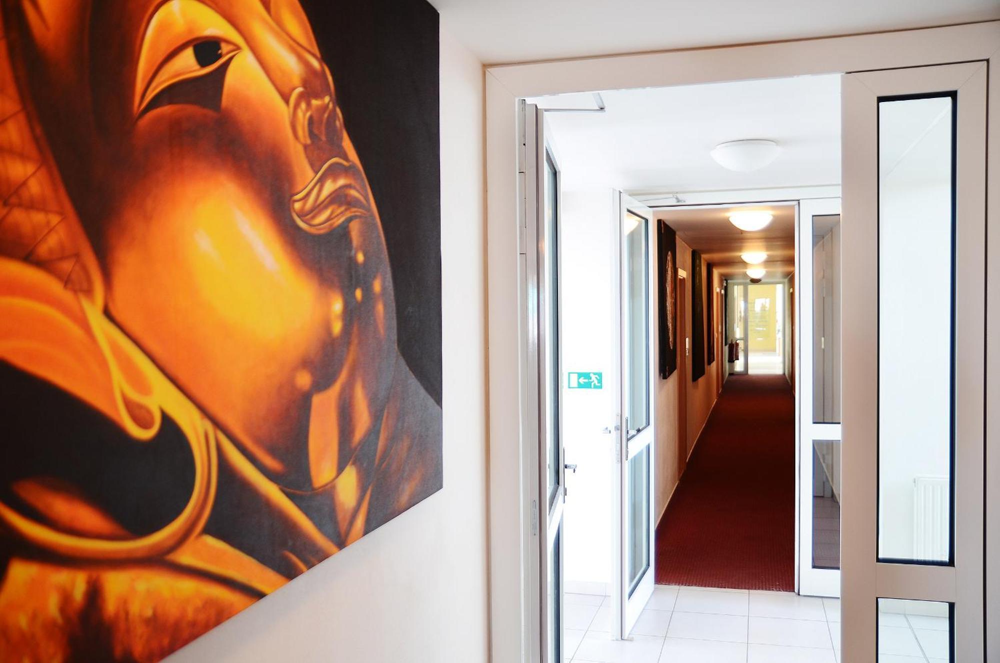 Hotel Imos Прага Экстерьер фото