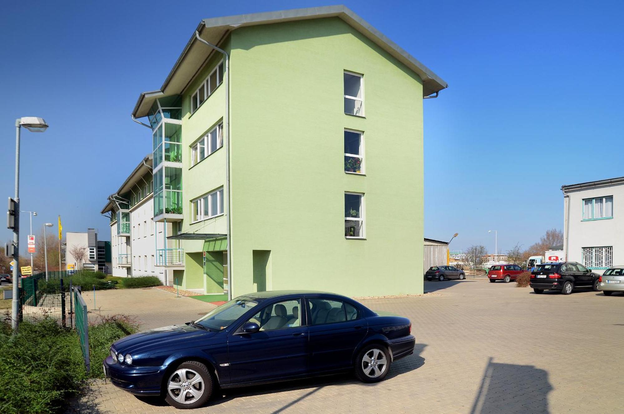 Hotel Imos Прага Экстерьер фото
